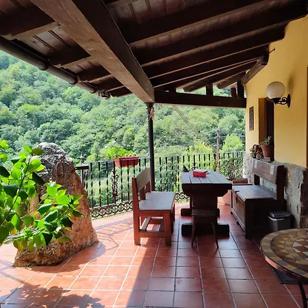 Dona Gaudiosa Pola de Lena