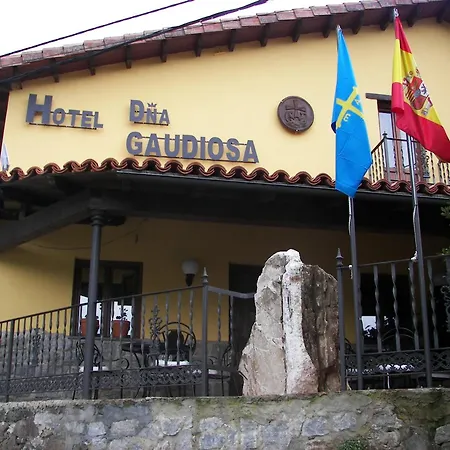 Doña Gaudiosa Hotel
